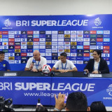 Persib Cetak Sejarah Juara 3 Musim Beruntun, Bojan Hodak Justru Blak-blakan Singgung Faktor Keberuntungan