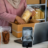 Cara Pemberdayaan Pengusaha Ultra Mikro Kini Tembus Pasar Onliner dan Marketplace, Modal Kecil, Dampaknya Besar