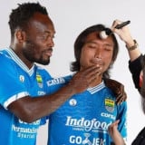Michael Essien Ikut Larut dalam Perayaan Juara Super League Persib Bandung