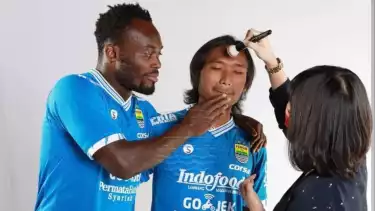 Michael Essien Ikut Larut dalam Perayaan Juara Super League Persib Bandung