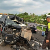 Dua Orang Tewas dalam Kecelakaan Maut Mobil Anggota DPR RI Muhammad Hilman Mufidi di Probolinggo
