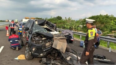 Dua Orang Tewas dalam Kecelakaan Maut Mobil Anggota DPR RI Muhammad Hilman Mufidi di Probolinggo