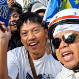Dedi Mulyadi Membaur dengan Bobotoh, Turun Langsung Kawal Konvoi Kemenangan Persib Bandung
