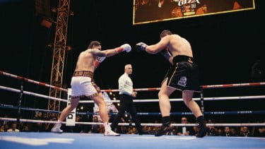 Kemenangan TKO Oleksandr Usyk atas Rico Verhoeven Diwarnai Kontroversi, Wasit Jadi Sorotan