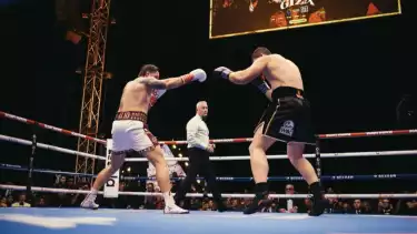 Juara Kelas Berat UFC Soroti Kontroversi Duel Tinju Oleksandr Usyk vs Rico Verhoeven: Sungguh Kecurangan