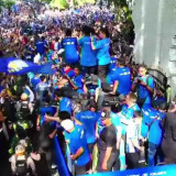 Momen Bahagia Persib Bandung Juara Super League Tercoreng, HP Pemain Timnas Hilang saat Konvoi di Bandung