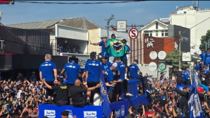 Media Belanda Heboh Lihat Persib Juara, Takjub Bobotoh Bikin Bandung Jadi Lautan Biru