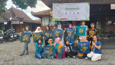 Mengulik Tradisi di Yogyakarta: Workshop Eksklusif Belajar Meracik Sirup Jahe dan Membatik