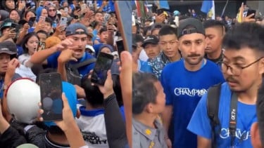 Kacamata Andrew Jung hingga Ponsel Frans Putros Raib saat Konvoi Juara Persib Bandung