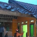 90 Rumah Rusak Akibat Angin Kencang di Rumpin