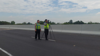 Olah TKP Kecelakaan Maut Rombongan DPR RI di Tol Paspro, Polisi Turunkan Tim TAA dan 3D Scanner