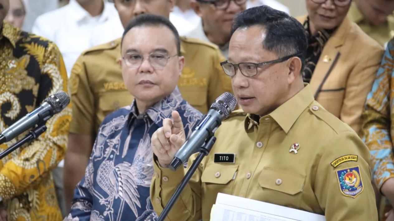 Pemerintah Siapkan Rp100 Triliun, Mendagri Pastikan Pemulihan Pascabencana Sumatera Masuk Tahap Pemulihan
            - galeri foto