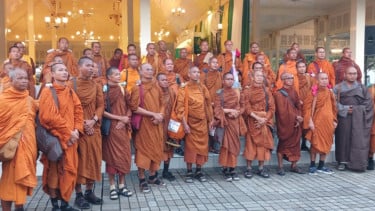 Perjalanan Spiritual Biksu Thudong Berlabuh di Kepatihan, Disambut Hangat Sri Sultan Hamengkubuwono X
