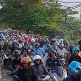 Tradisi Toron ke Madura, Akses Masuk Suramadu Macet