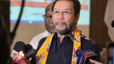 Wakil Ketua DPD RI Desak Pembetukan Pansus Papua, Soroti Kerusakan Hutan dan Ruang Hidup