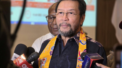 Wakil Ketua DPD RI Desak Pembetukan Pansus Papua, Soroti Kerusakan Hutan dan Ruang Hidup