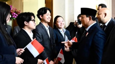 Momen Hangat Presiden Prabowo Sapa Diaspora dan Mahasiswa Indonesia di Paris