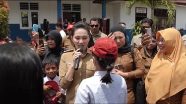 Terkejut saat Temui Anak Berusia 10 Tahun yang Enggan Sekolah, Sherly Tjoanda: Kalau Ndak Mau, Mau Jadi Apa Nanti?