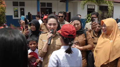 Terkejut saat Temui Anak Berusia 10 Tahun yang Enggan Sekolah, Sherly Tjoanda: Kalau Ndak Mau, Mau Jadi Apa Nanti?