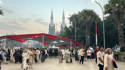 Lautan Jemaah Padati Masjid Istiqlal Jelang Salat Idul Adha 1447 H, Ada yang Datang dari Subuh Demi Dapat Tempat