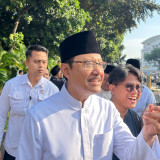 Pesan Khutbah Idul Adha, Gus Ipul Soroti Bahaya Informasi di Era Digital: Siap Saring Sebelum Sharing