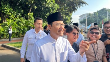 Pesan Khutbah Idul Adha, Gus Ipul Soroti Bahaya Informasi di Era Digital: Siap Saring Sebelum Sharing