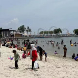 Momen Idul Adha, Ancol Diserbu Wisatawan