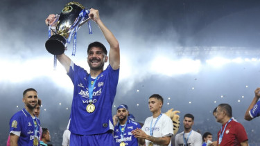 Sempat Hilang saat Pawai Juara Persib Bandung, Frans Putros Beri Reaksi Mengejutkan usai Ponselnya Ditemukan