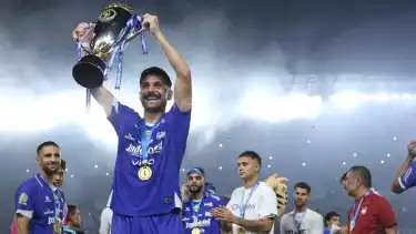 Sempat Hilang saat Pawai Juara Persib Bandung, Frans Putros Beri Reaksi Mengejutkan usai Ponselnya Ditemukan