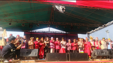 Pekan Gawai Dayak Kabupaten Melawi ke XVIII Resmi Di Buka, Momentum Penting Memperkuat Persatuan