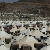 DPR Sebut Kapasitas Tenda Haji di Arafah dan Mina Terlalu Padat Jemaah