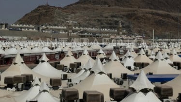 DPR Sebut Kapasitas Tenda Haji di Arafah dan Mina Terlalu Padat Jemaah