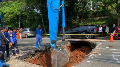 Perbaikan Permanen Jalan Amblas di Lenteng Agung Dilakukan Malam Ini, Perkiraan Selesai 3 Hari
