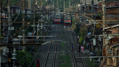 Lensa Berbicara: Atasi Kepadatan Penumpang, Green Line Ditargetkan Gunakan KRL SF12