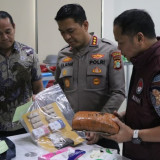 Polisi Ringkus Pengendara Motor Hendak Edarkan Ganja 1 Kilogram di Kota Tangerang, Terancam 6 Tahun Bui