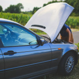 Jangan Dianggap Sepele! Ini 5 Penyebab Mesin Mobil Overheat yang Wajib Diketahui Pengendara