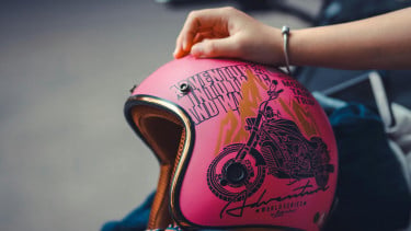 Helm Cepat Bau dan Kusam? Simak 5 Tips Perawatan yang Jarang Diketahui Pengendara