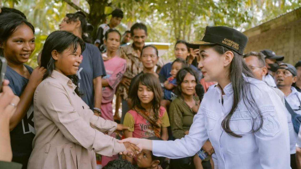 Sherly Tjoanda Curhat di DPR, Tak Mampu Bayar Gaji PPPK hingga Akhir 2026
            - galeri foto
