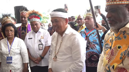 Pesan Keras Gubernur KDM agar Pembangunan Papua Tak Hilangkan Alam dan Budaya: Leluhur Kita Jaga Berabad-abad