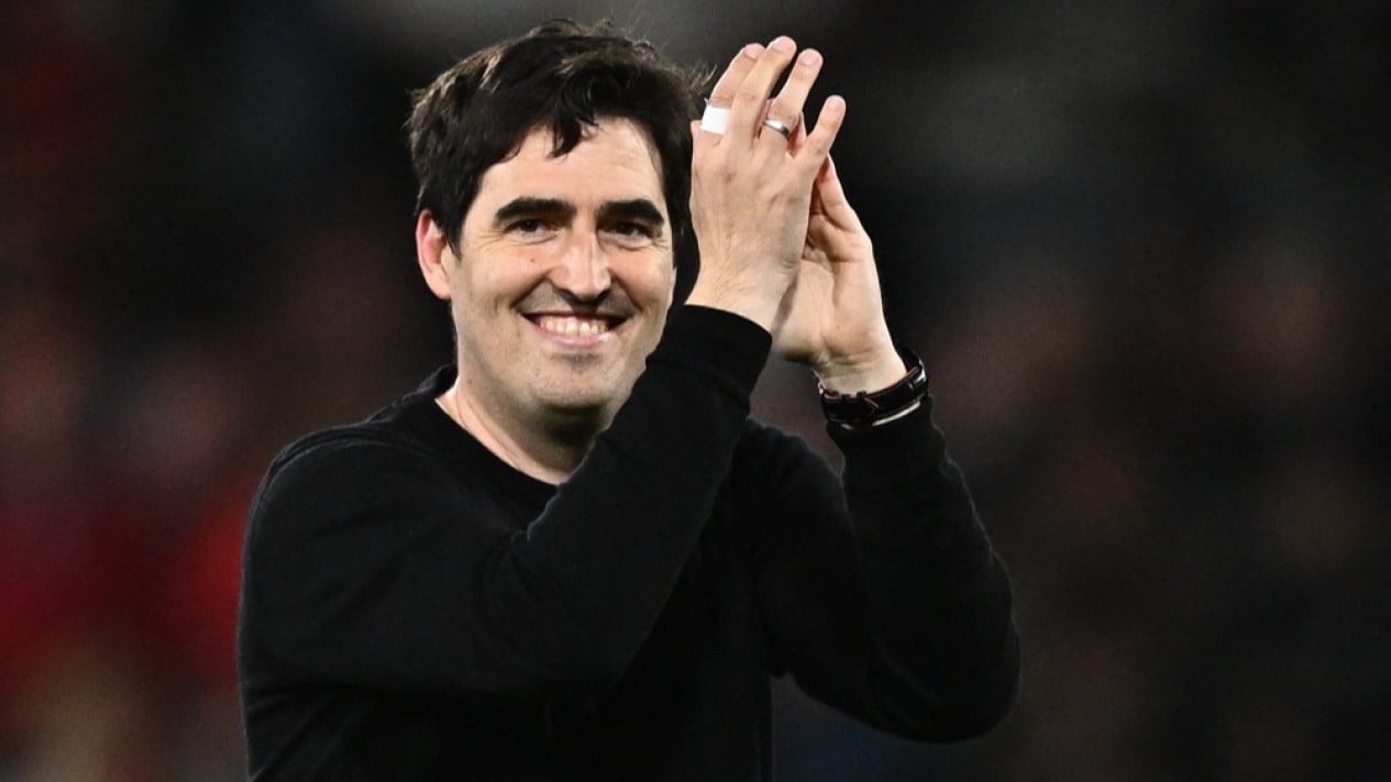 Andoni Iraola Difavoritkan Jadi Pelatih Baru Liverpool usai Arne Slot Dipecat, Steven Gerrard Bilang Begini
            - galeri foto
