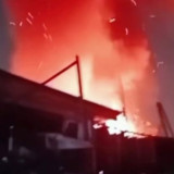 Kebakaran Rumah Dinas di Jatinegara, Sebelas Mobil Damkar Padamkan Api
