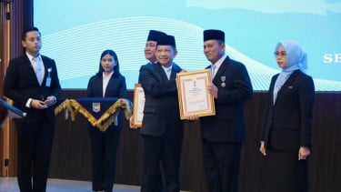 Prabowo Anugerahkan Satyalancana Wira Karya kepada 6 Tokoh, Mendagri Sampaikan Pesan Penting Ini