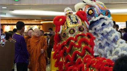 Sanghadana Vesak Festival 2026 di Surabaya Digelar Khidmat di Pusat Perbelanjaan