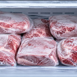 Tips Memecah Daging Beku dengan Cepat Tanpa Merusak Kualitasnya