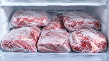 Tips Memecah Daging Beku dengan Cepat Tanpa Merusak Kualitasnya