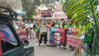 Nadiem Terharu Dapat Dukungan Dari Driver Gojek di Sidang Pleidoi