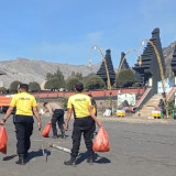 Pasca Yadnya Kasada, Warga hingga Pelaku Jasa Wisata Bersih-Bersih Bromo