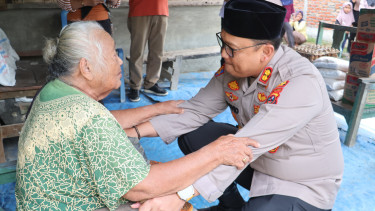 Viral, Minta Tolong Kapolres Langkat, Ibu Ginah Secanggang Disambangi AKBP David Triyo