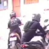 Beraksi di Siang Bolong, Dua Maling Motor Bersenjata Api Todong Pemilik Rumah di Jakarta Timur