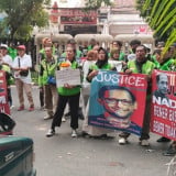 Teriakan Bebaskan Nadiem Makarim Bergema di Pengadilan Tipikor Jakpus